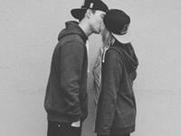 紫微十四主星如何通过爱情路口