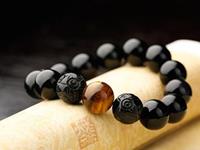 黑曜石貔貅手链如何佩戴