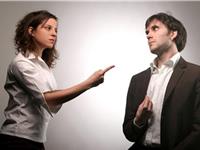 与爱人吵架时会主动认错的生肖