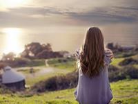 卧室放假桃花能招桃花运吗