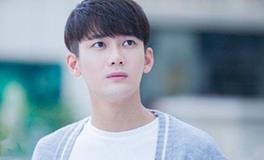 对外人高冷,却对爱人热情的星座男