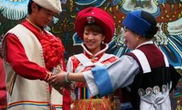 云南纳西族走婚，具体都有哪些风俗？