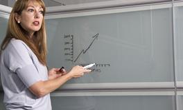 梦见受到老师表扬是什么意思