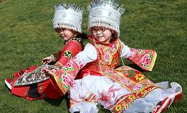 白族服饰有哪些特点？