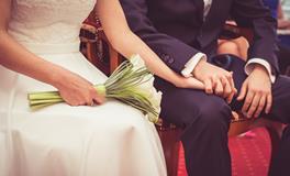 梦见自己跟别人结婚