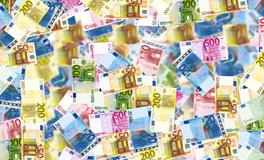 女人梦见别人给自己钱