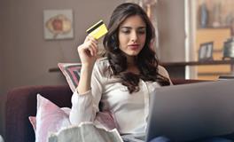 梦见自己和别的男人在一起