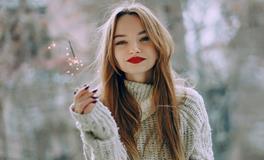 梦见自己头发全白了