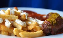 梦见家里请客吃饭