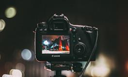 梦到理发师把我头发给剪短了