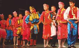 锡伯族主要信仰，锡伯族的宗教信仰