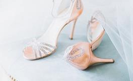 金牛座的婚纱鞋子