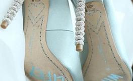 天秤座的婚纱鞋子