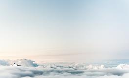 梦到晒被子被雨淋湿