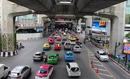 女人梦见很多人到家里