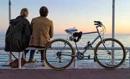 梦见自己跟男同学在一起了