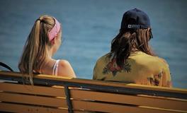 梦见妻子不说话