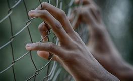 梦见丈夫在坐牢出狱了