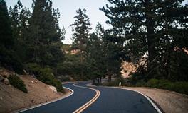 梦见崎岖的山路