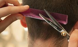 梦见自己剪成短发是什么意思