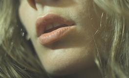 梦见嘴里有乱七八糟的东西