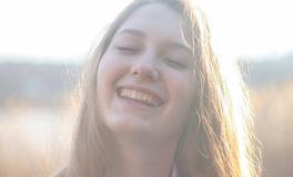 梦见牙齿掉了一大把