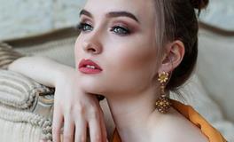 梦见耳朵里掏出东西