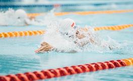 梦见赤身裸体游泳