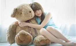 非常疼老婆的4个生肖，婚后按时上交工资，对感情很用心