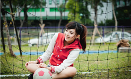 走路带风，一身贵族气质的星座女