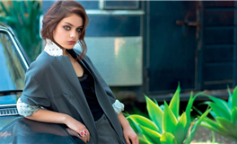 董易姗生肖鸡2024年运势