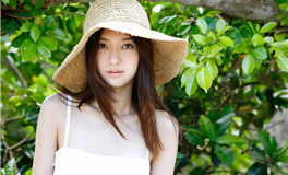 年纪越大，桃花运越红火的三个星座女