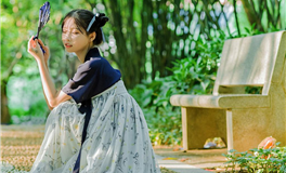 展钰凝水瓶座2025年8月运势