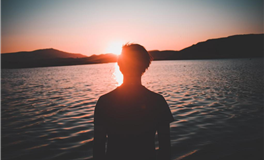 房屋布局中的缺角问题及其对居住者的影响探讨